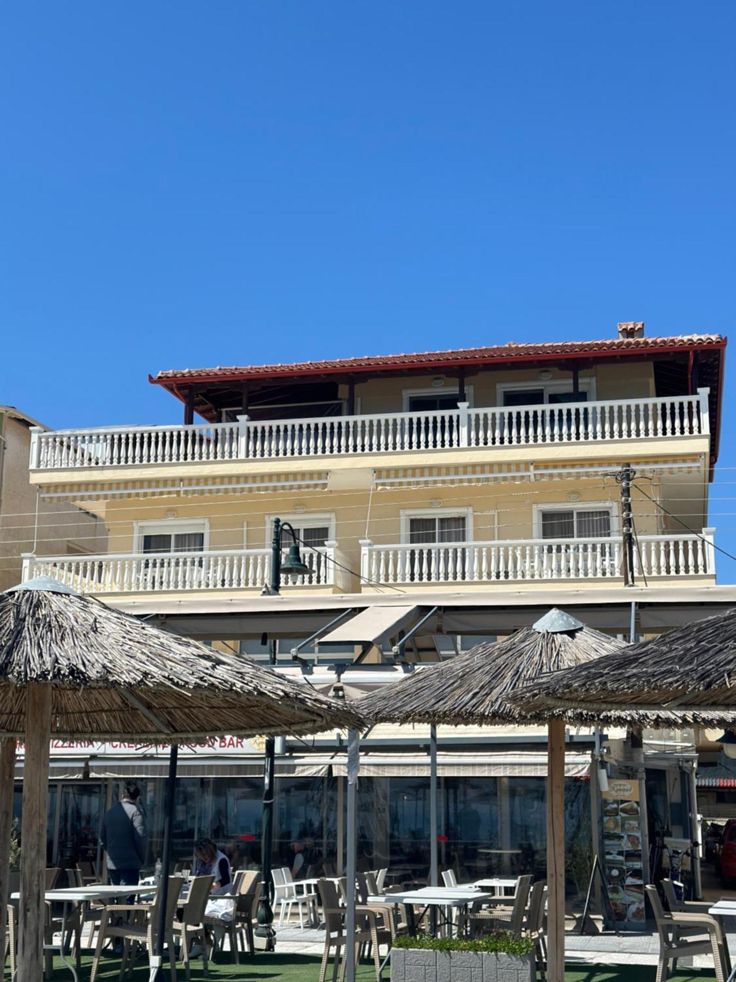 Olympic Beach Rooms Extérieur photo